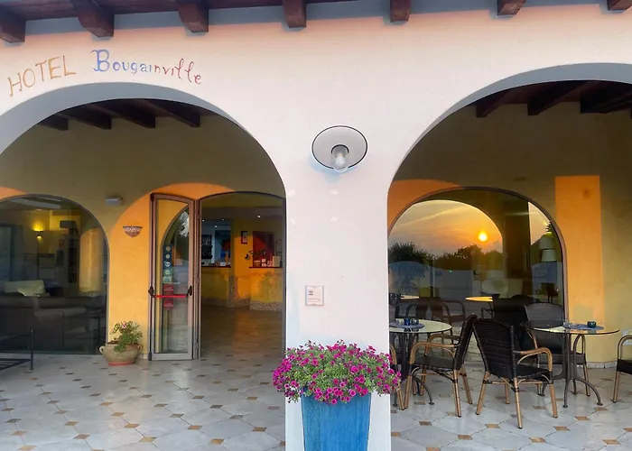 Resort: Hotel Bougainville