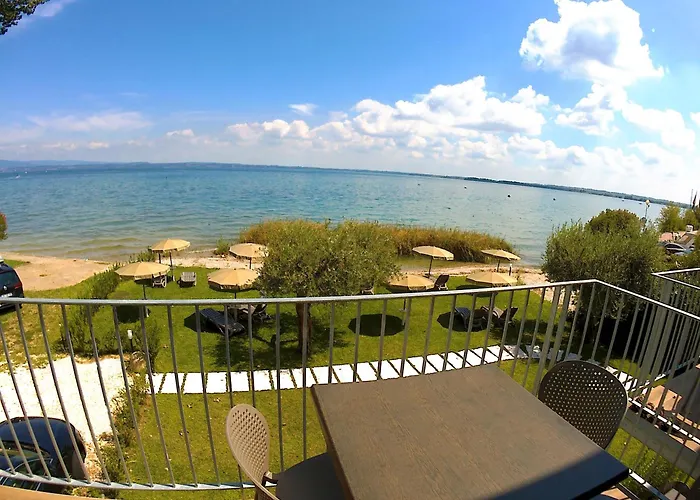 Hotel vicino al College: Smeraldo dip Villa Canneto