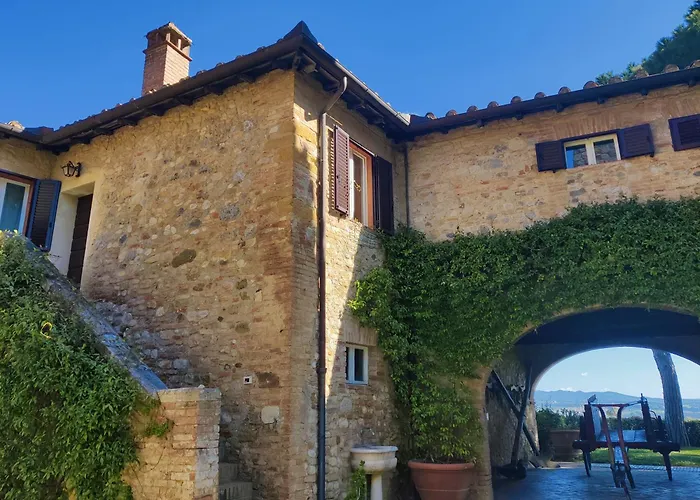 Hotel con tennis: Borgo La Torre alle Tolfe