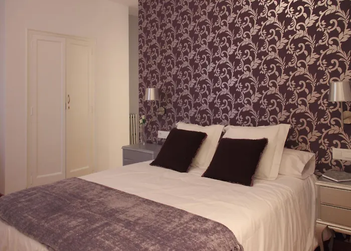 Hotel all'aeroporto: 7 Moons B&B