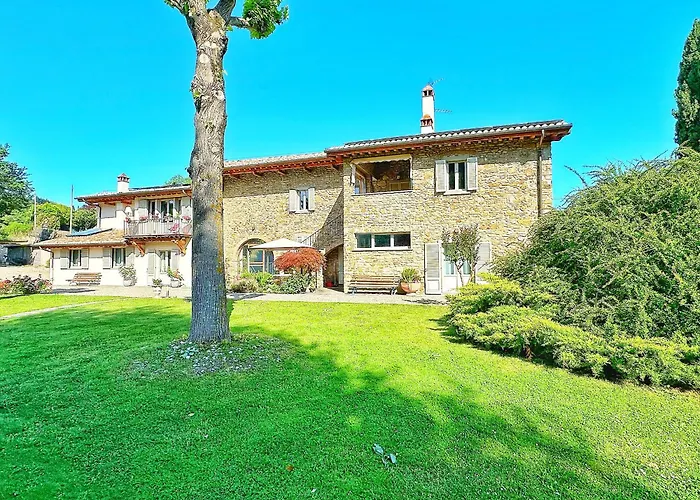 Villa i Cipressi