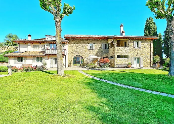 Villa i Cipressi