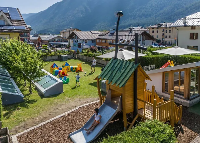 Alpholiday Dolomiti Wellness & Family Hotel