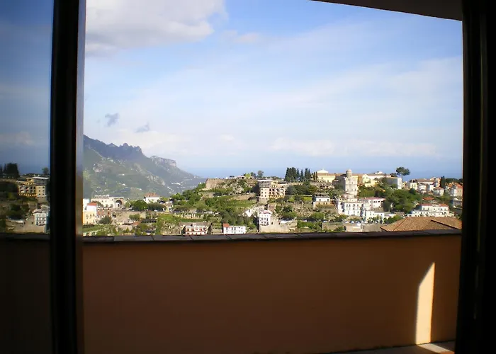 Portico Del Paradiso