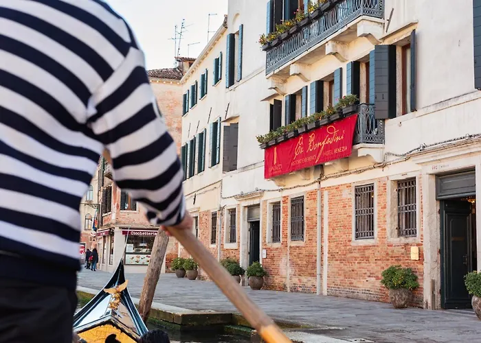  Ca' Bonfadini Historic Experience