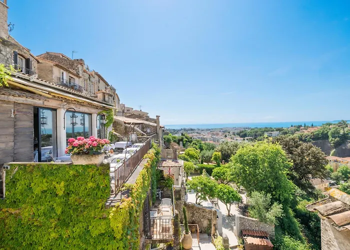  Chateau Le Cagnard