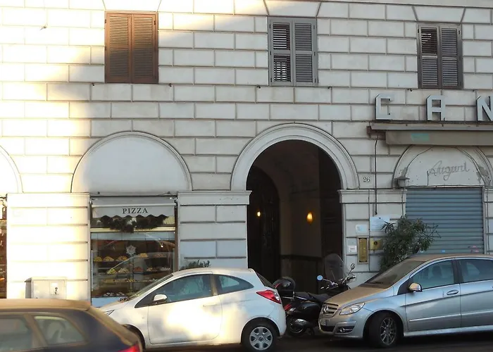  Domus Laurae