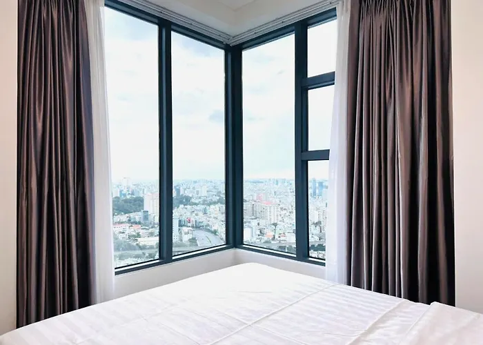 Skyway White & Silver Riverside Resident - Binh Thanh, Hcm