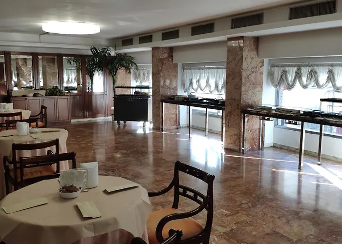 Hotel all'aeroporto: Grand Hotel Duomo