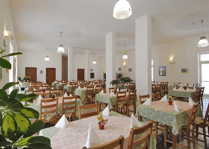 Hotel con vista: Hotel Happy