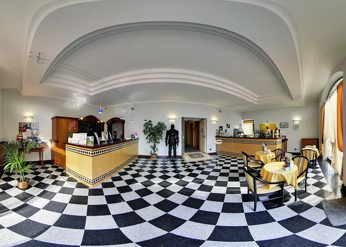 Hotel 3 stelle: Hotel Postumia