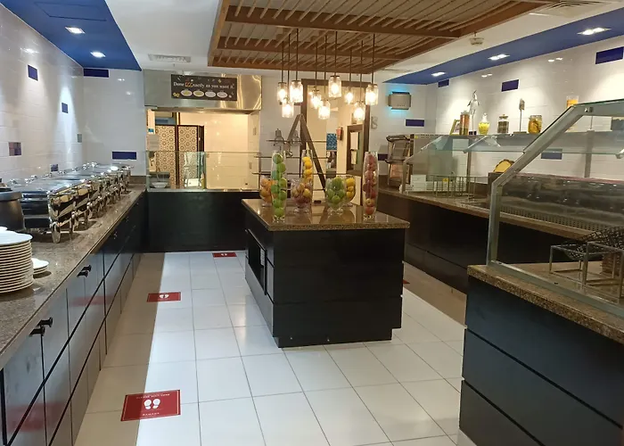 Hotel 4 stelle: Ramada By Wyndham Downtown Dubai