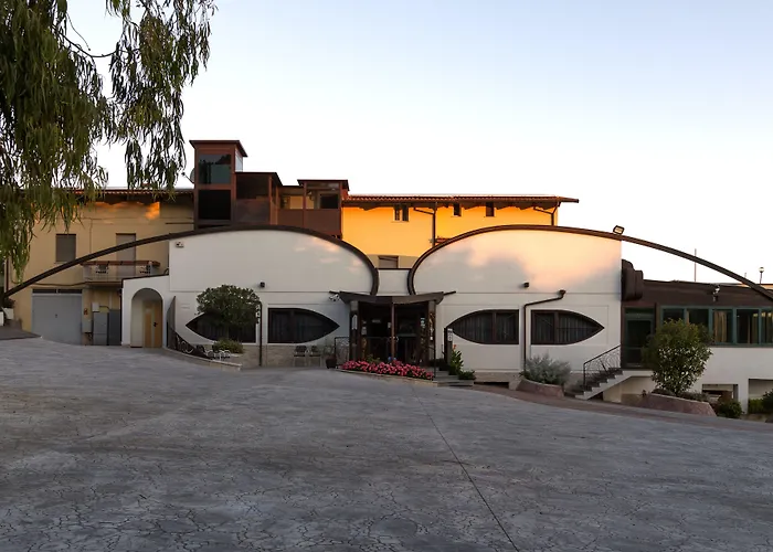 Great Location Near The Colosseum In Central Rome