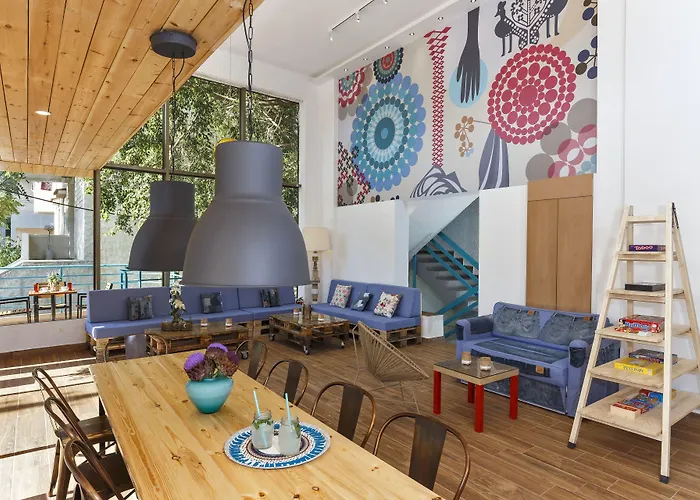 Stay Rhodes Hostel & Bar