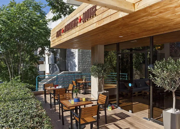 Stay Rhodes Hostel & Bar