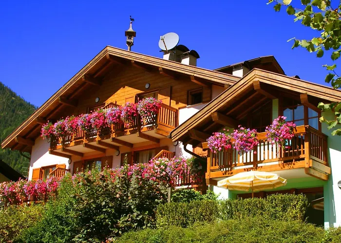Self Catering: Residence Lagorai - Fiemme Holidays