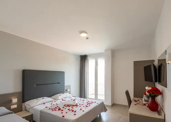 Nuovo HOTEL SETTIBI 20m dalla spiaggia