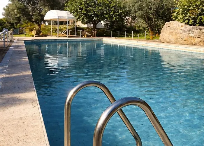 Isola Charm B&B - Pool & Nature Stay