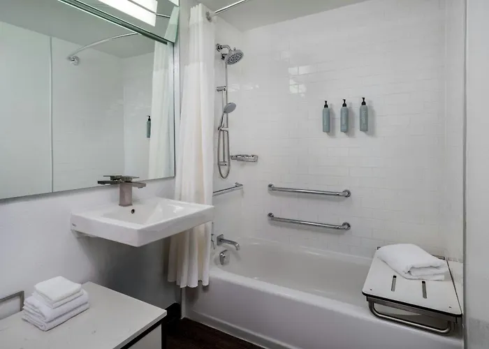 Hotel vicino al College: Courtyard Miami Beach South Beach