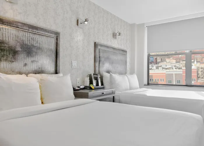 B&B: Times Square West Hotel, BW Signature Collection