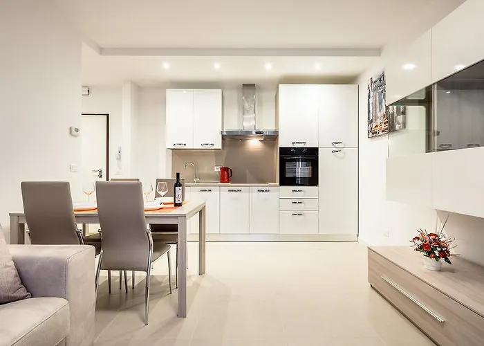 Appartamento : Fior Apartments