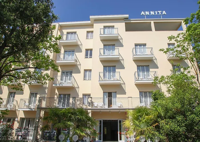  Annita
