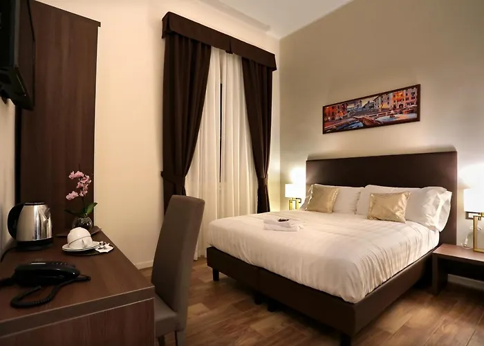  Elegant Rooms Roma - Guest House